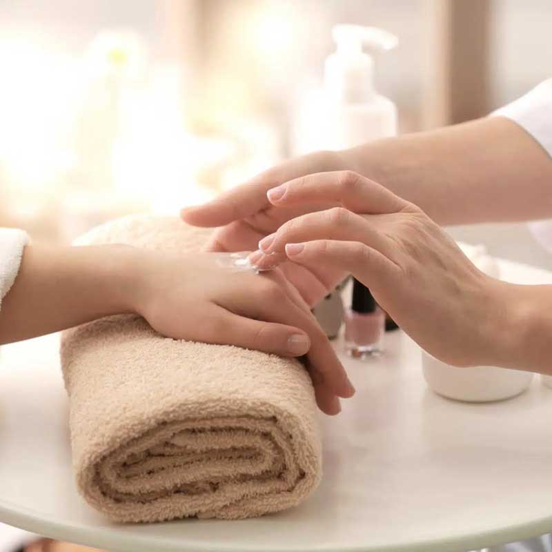 Dazzle Dry Manicure